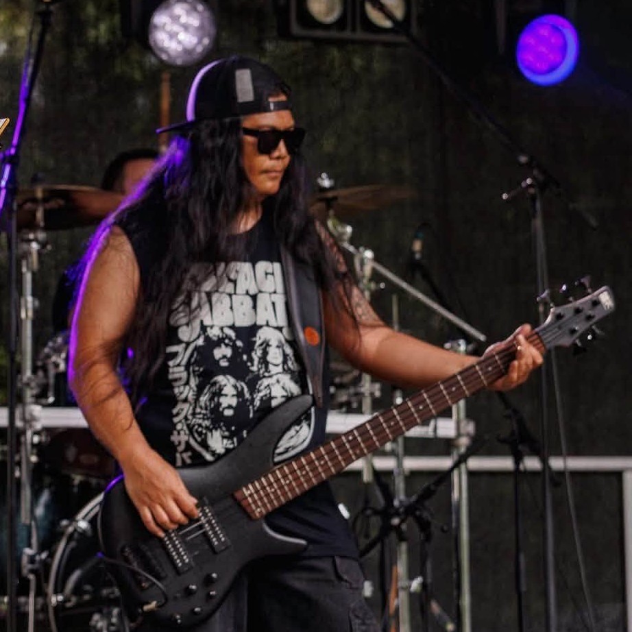Erwin - Bass Player of Locura