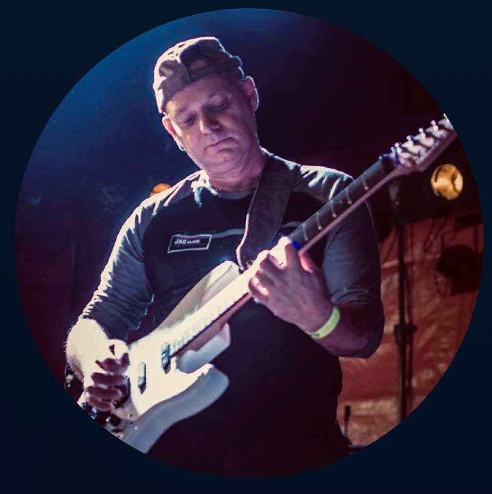 Frank - Lead Guitarist of Locura